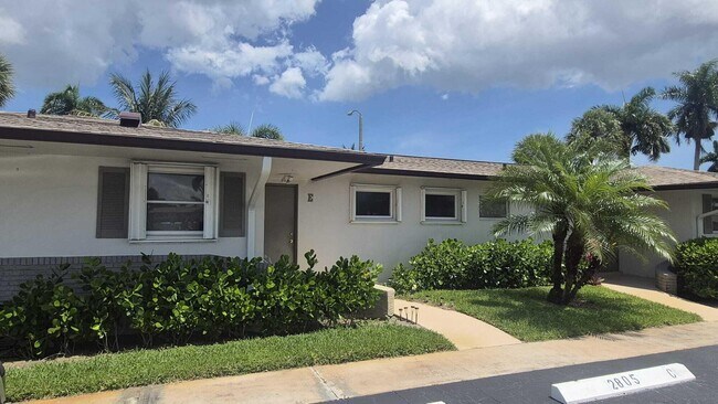 Foto del edificio - 2805 Crosley Dr E