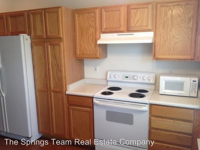 Building Photo - 4 br, 2 bath House - 5526 Sunshade PT