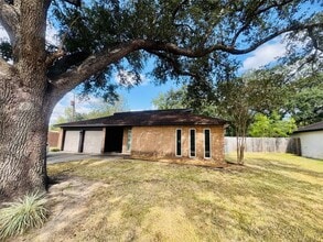 Building Photo - 527 Kingsbury Ln