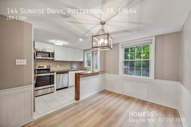 Building Photo - Loving 2-bedroom 1 bathroom Home Awaits!