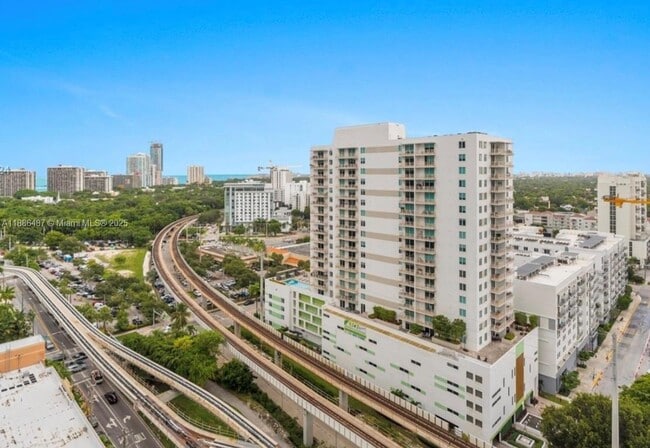 Foto del edificio - 79 SW 12th St