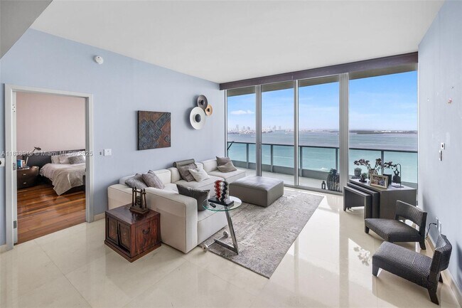 Foto del edificio - 1331 Brickell Bay Dr