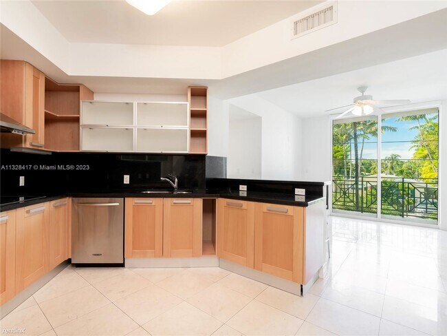 Building Photo - 2 br, 2.5 bath Condo - 400 Hendricks Isle ...