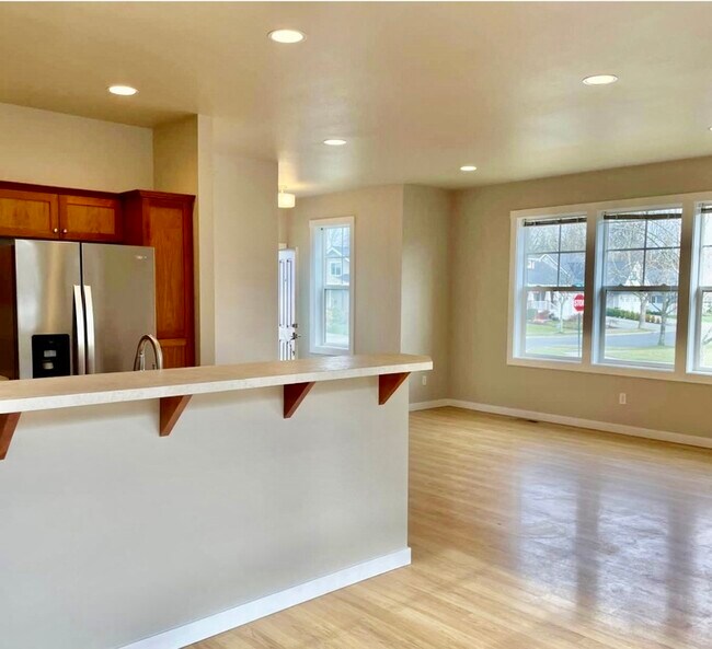 Foto del edificio - 1468 Foxtail St