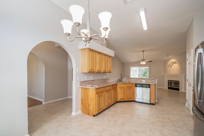 Building Photo - 3744 Eagle Ridge Dr