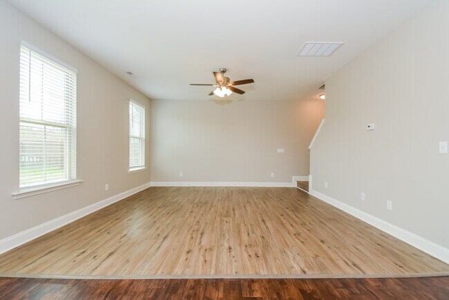 Building Photo - 854 Stable Fern Dr