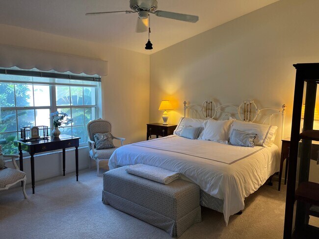 Building Photo - 17275 Ventana Dr