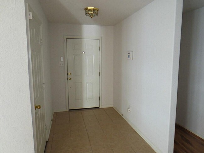 Foto del edificio - 17607 Thicket Hollow Ln