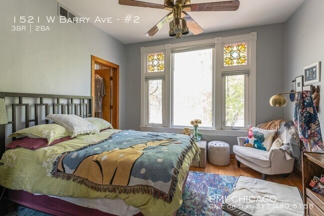 Foto del edificio - 1521 W Barry Ave