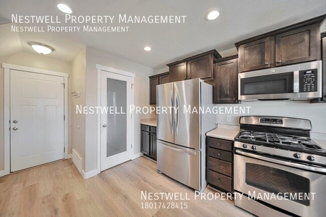 Foto del edificio - Stunning 4-bed Townhome in Herriman
