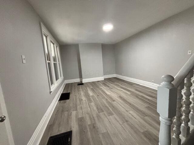 Building Photo - 823 Oakwood Ave