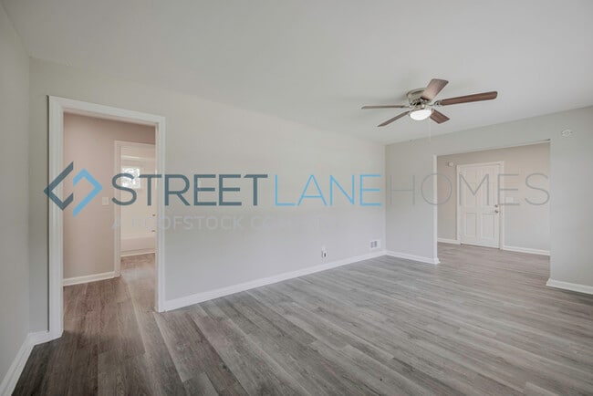 Building Photo - Charming 3 Bedroom in Columbus!