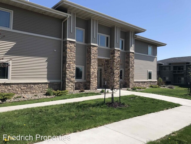 Building Photo - 2724 Bobcat Dr