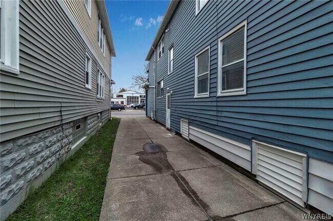 Foto del edificio - 2514 Delaware Ave