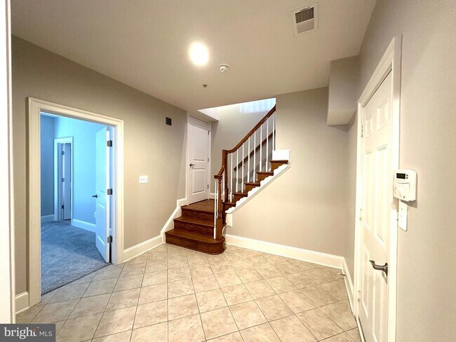 Building Photo - 1834 Potomac Greens Dr