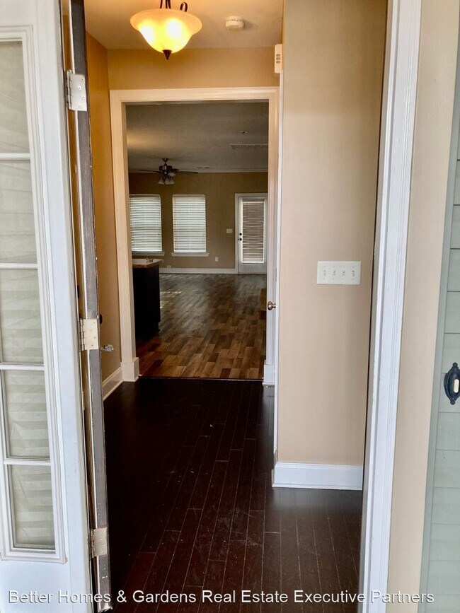 Building Photo - 3 br, 2 bath House - 706 Kensey Park Ln.