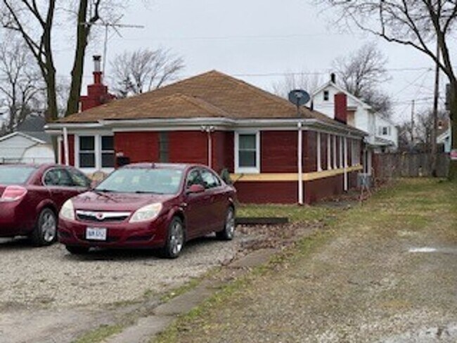 Foto del edificio - 5 Bed - 1.5 Bath Single Family Home in Lorain