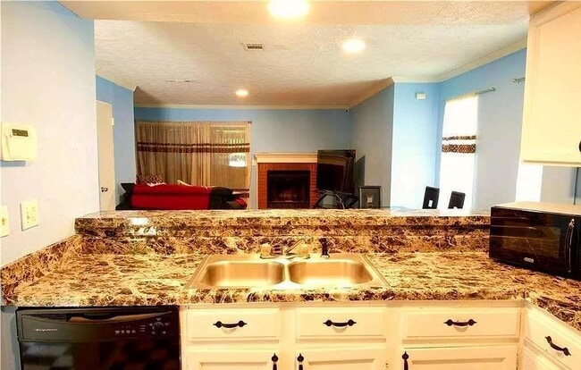 Foto del edificio - 852 Glynn Oaks Dr