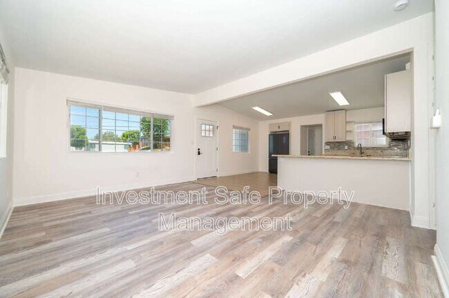 Foto del edificio - 346 Inkopah St