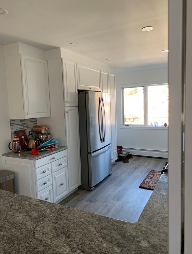 Foto del edificio - 180 Lake Ave