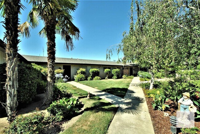 Building Photo - Lovely 2 Bedroom 2 Bath Condo near Fig Gar...