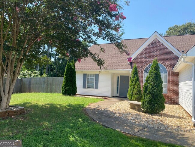 Building Photo - 900 Harbins View Dr