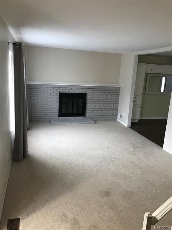 Building Photo - 43556 Fleetwood Ct