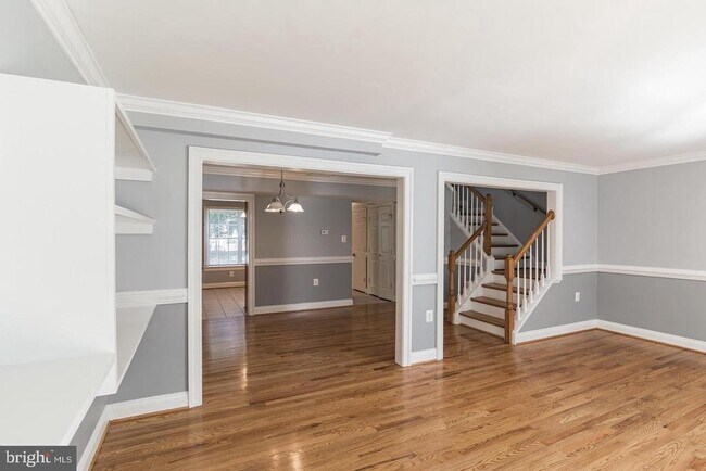 Foto del edificio - 14081 Fallbrook Ln