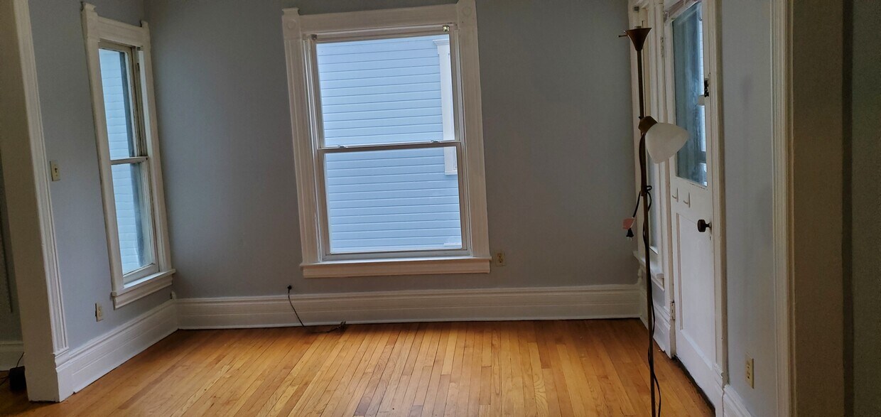 Building Photo - 539 Columbus Ave