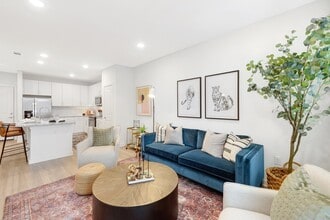 Building Photo - The Knox