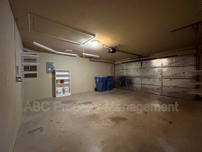 Building Photo - 3106 SW Stonepoint Ave