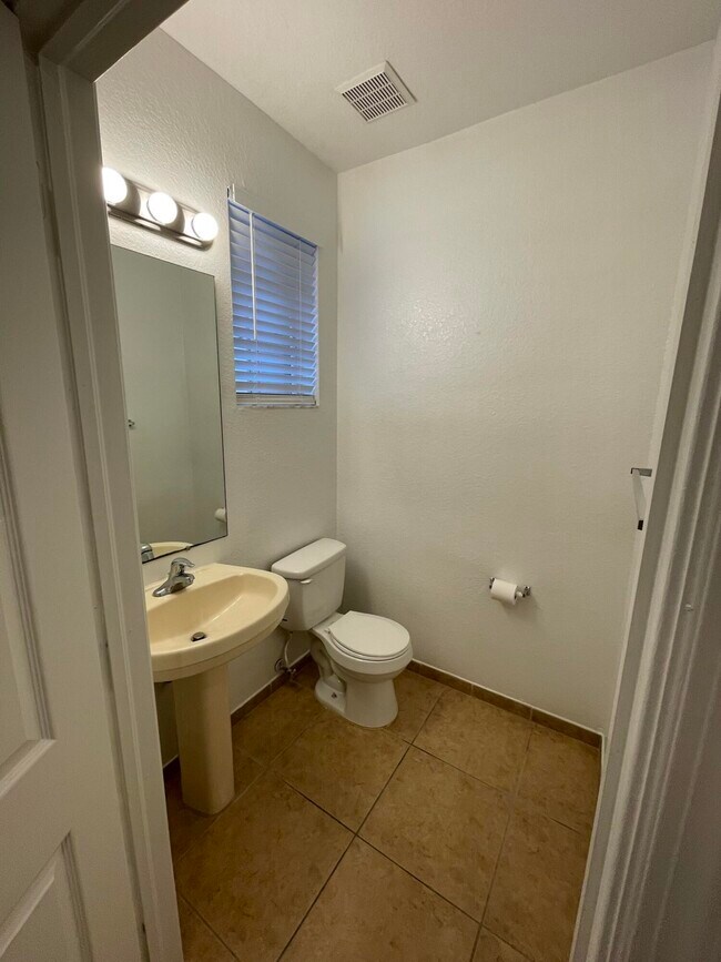 1120 Lucaya Dr, West Palm Beach, FL 33404 Townhome Rentals in West