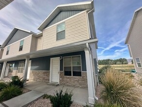 Building Photo - 385 480 W
