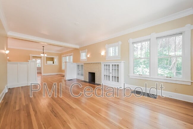 Photo - 751 Vine St Apartment