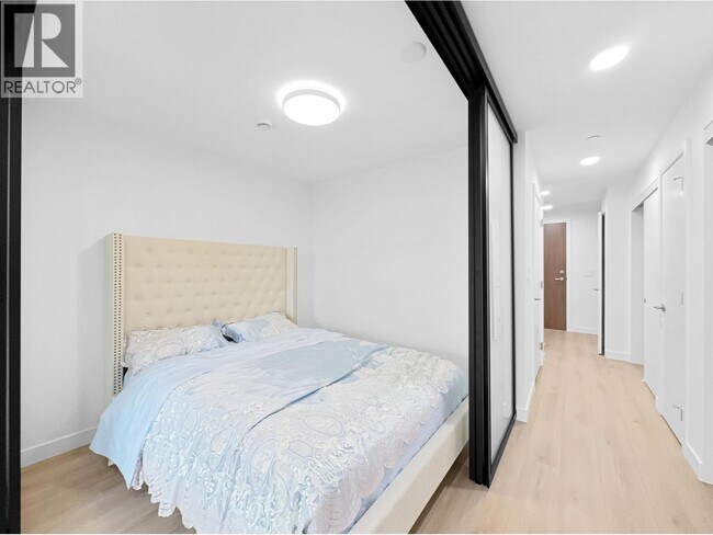 Photo du bâtiment - 133 W 49th Ave