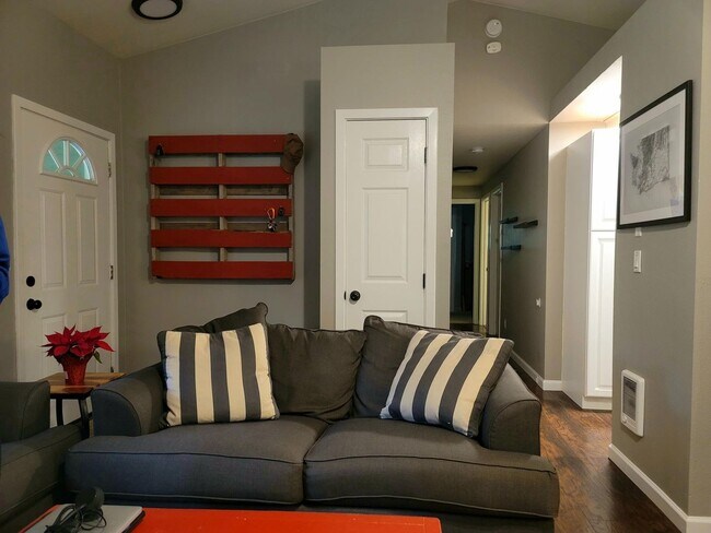 Foto del edificio - 3 Bedroom Home in convenient Poulsbo locat...