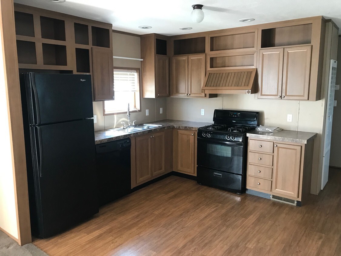 3548 Iroquois Rd, Caledonia, NY 14423 House Rental in Caledonia, NY