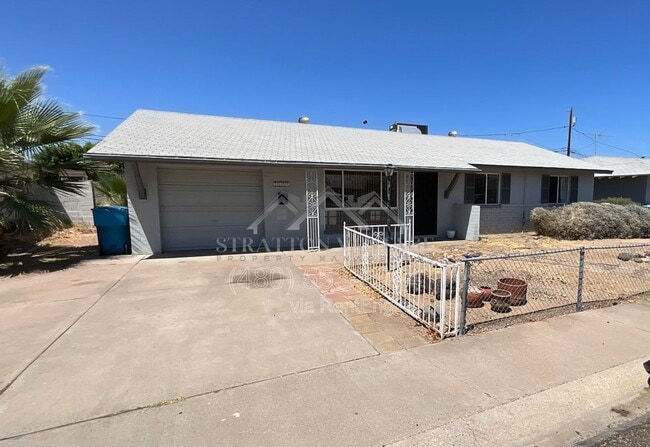 Building Photo - 2602 W Columbine Dr