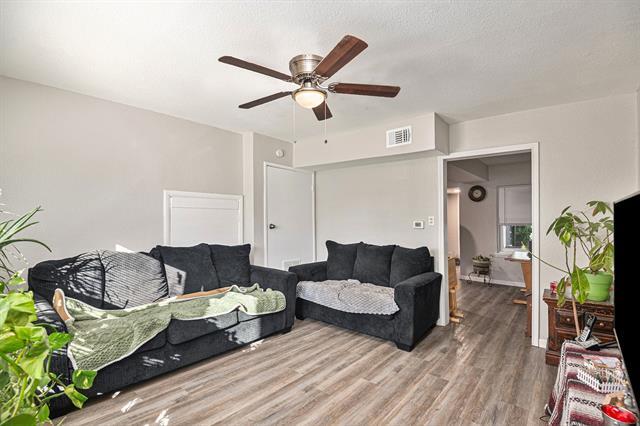 Foto del edificio - 408 Dawson Cir