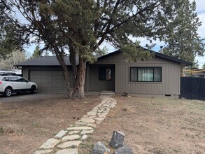 Building Photo - 20944 Desert Woods Dr