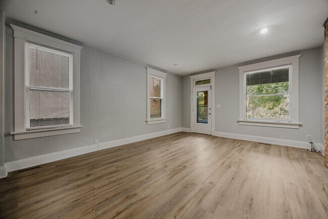 Foto del edificio - 337 E Sycamore St