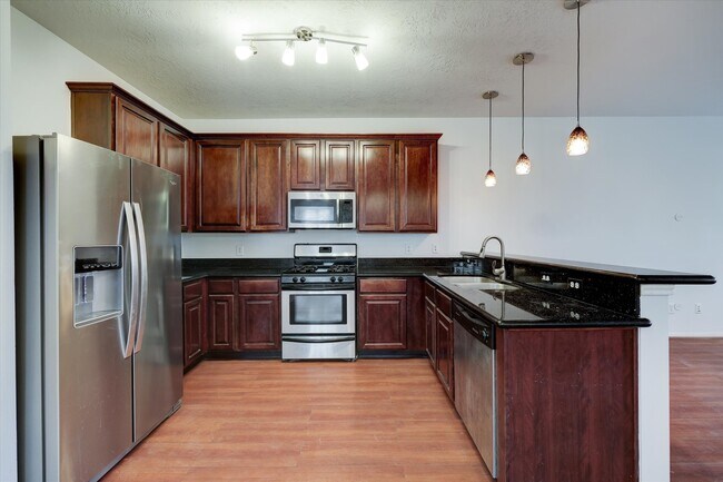 Foto del edificio - 1161 Eden Park Ln