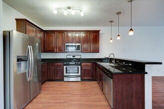 Building Photo - 1161 Eden Park Ln