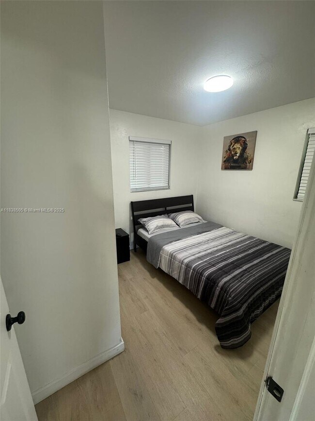 Foto del edificio - 891 NW 33rd Terrace