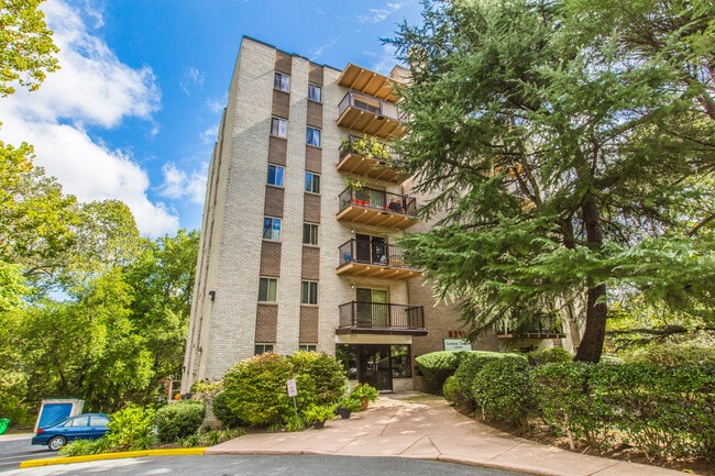 Building Photo - 8221 Garland Ave