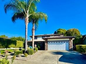 Building Photo - 3104 Linkfield Way