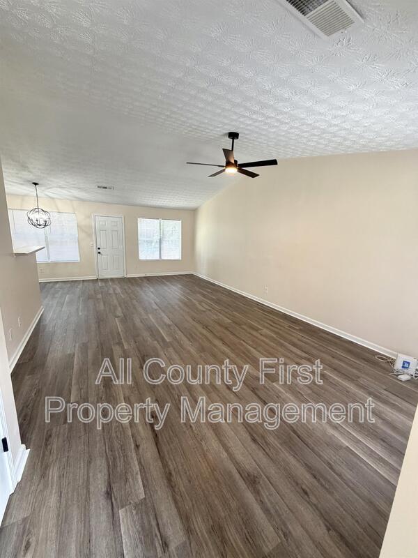 Building Photo - 3335 Crestview Ct