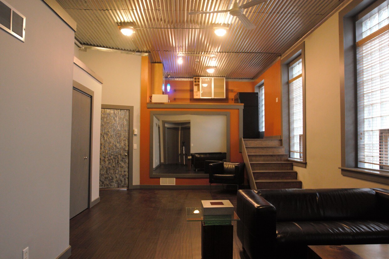 Foto principal - 602 N Harrison St