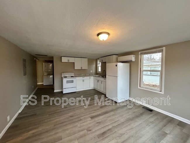 Building Photo - 1408 Holland St