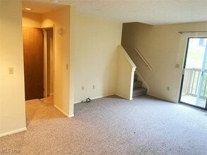 Building Photo - 123 Orchard Dr